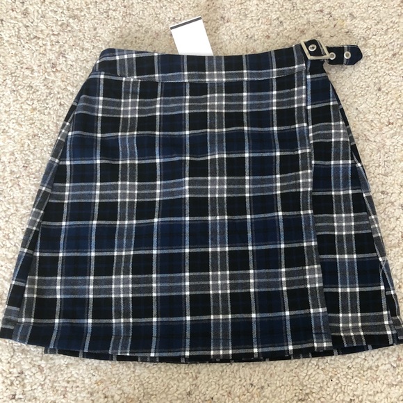 Brandy Melville Dresses & Skirts - Brandy Melville Emerson Skirt